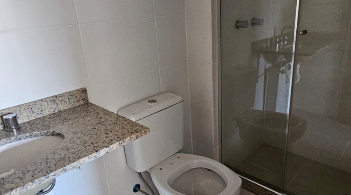 Apartamento à venda com 60m², 2 dormitórios, 1 suíte, 2 vagas, no bairro Tristeza em PORTO ALEGRE