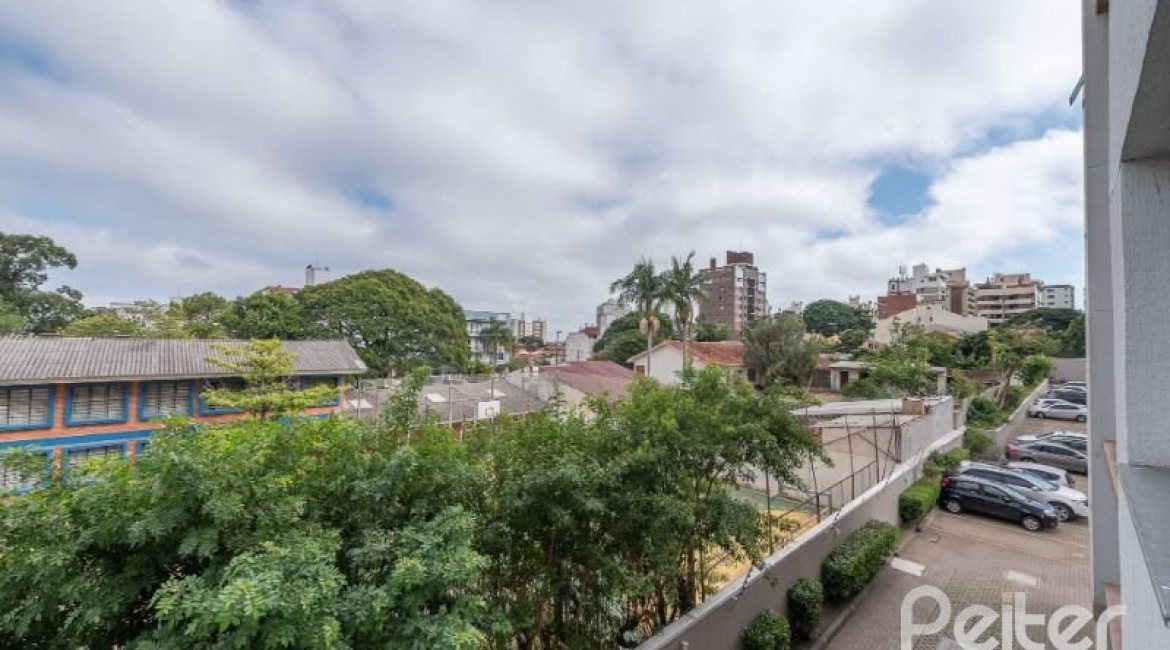 Apartamento à venda com 60m², 2 dormitórios, 1 suíte, 2 vagas, no bairro Tristeza em PORTO ALEGRE