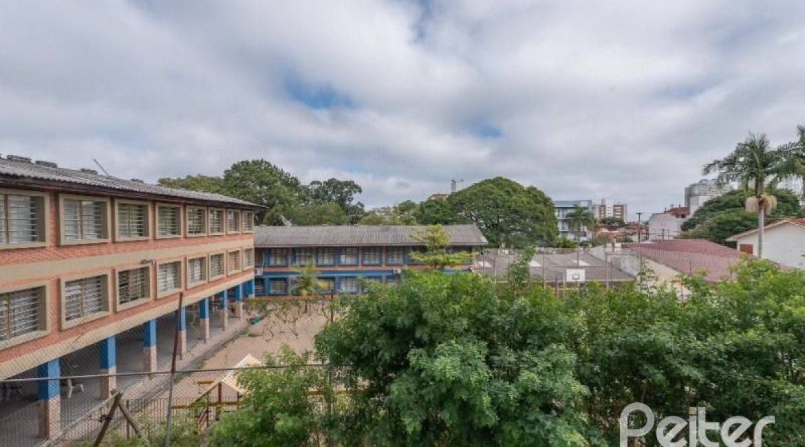 Apartamento à venda com 60m², 2 dormitórios, 1 suíte, 2 vagas, no bairro Tristeza em PORTO ALEGRE