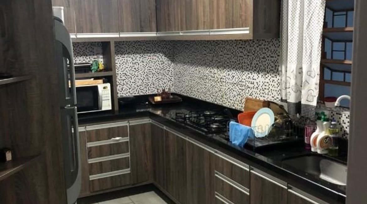 Casa à venda com 159m², 3 dormitórios, 1 suíte, 3 vagas, no bairro Ipanema / Altos Do Ipê em Porto Alegre