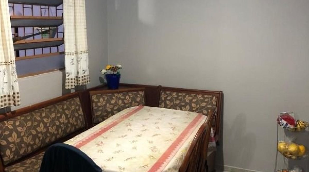 Casa à venda com 159m², 3 dormitórios, 1 suíte, 3 vagas, no bairro Ipanema / Altos Do Ipê em Porto Alegre