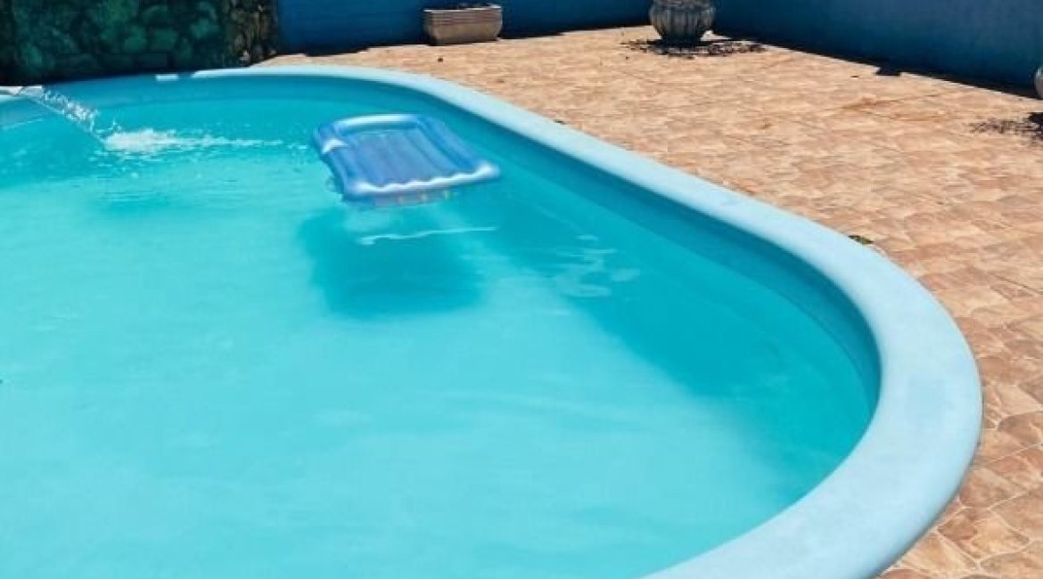 Casa à venda com 159m², 3 dormitórios, 1 suíte, 3 vagas, no bairro Ipanema / Altos Do Ipê em Porto Alegre