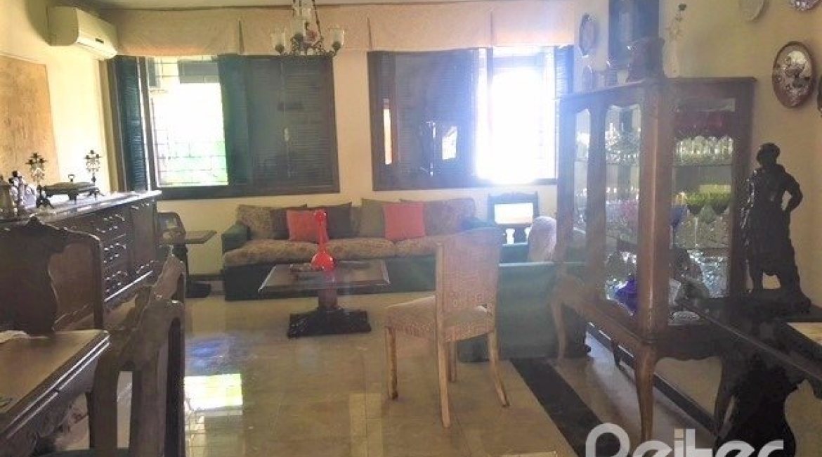 Casa à venda com 230m², 3 dormitórios, 1 suíte, 2 vagas, no bairro Ipanema em Porto Alegre