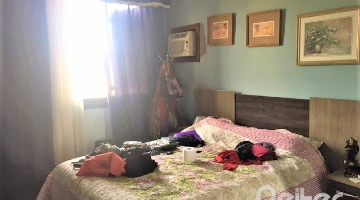 Casa à venda com 230m², 3 dormitórios, 1 suíte, 2 vagas, no bairro Ipanema em Porto Alegre