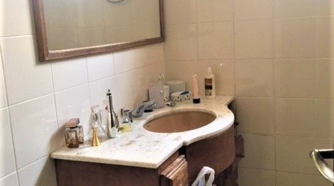 Casa à venda com 230m², 3 dormitórios, 1 suíte, 2 vagas, no bairro Ipanema em Porto Alegre