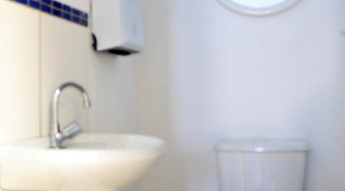 Casa à venda com 290m², 3 dormitórios, 6 vagas, no bairro Menino Deus em Porto Alegre