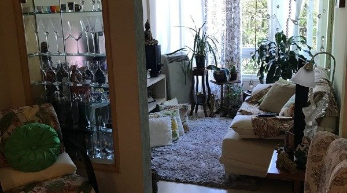 Apartamento à venda com 57m², 2 dormitórios, 1 vaga, no bairro Menino Deus em Porto Alegre