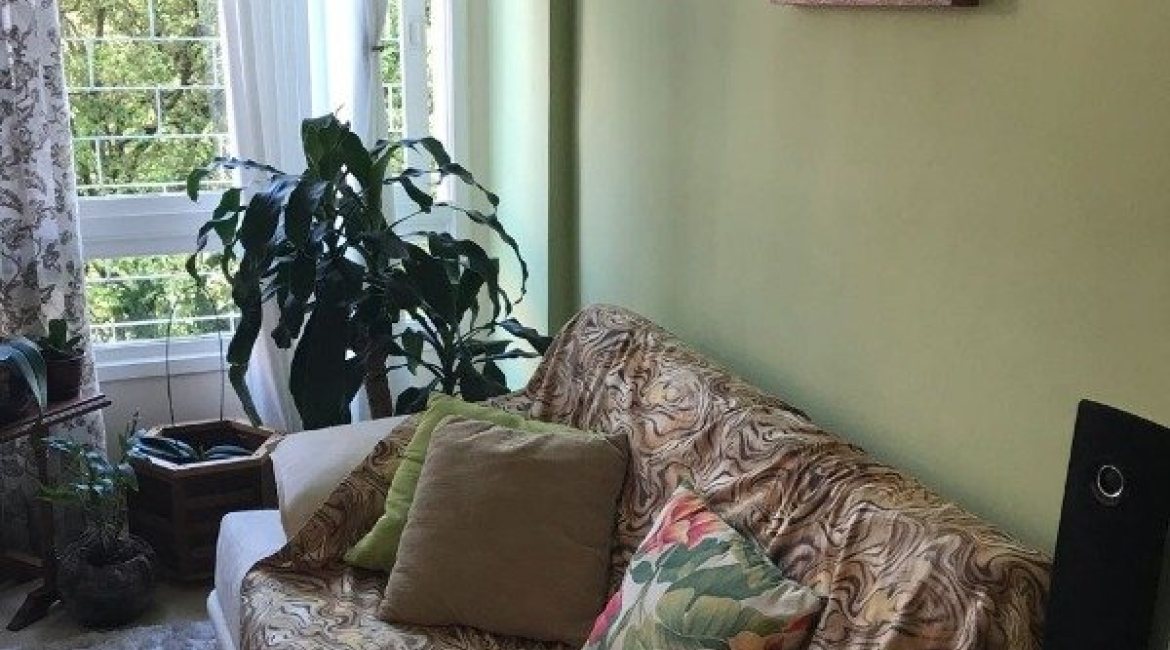 Apartamento à venda com 57m², 2 dormitórios, 1 vaga, no bairro Menino Deus em Porto Alegre