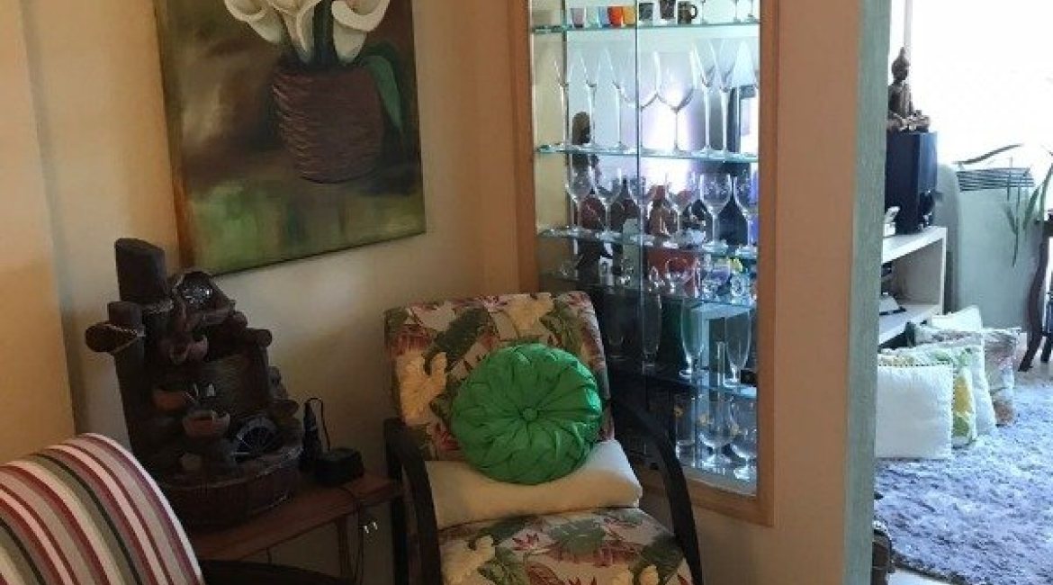 Apartamento à venda com 57m², 2 dormitórios, 1 vaga, no bairro Menino Deus em Porto Alegre