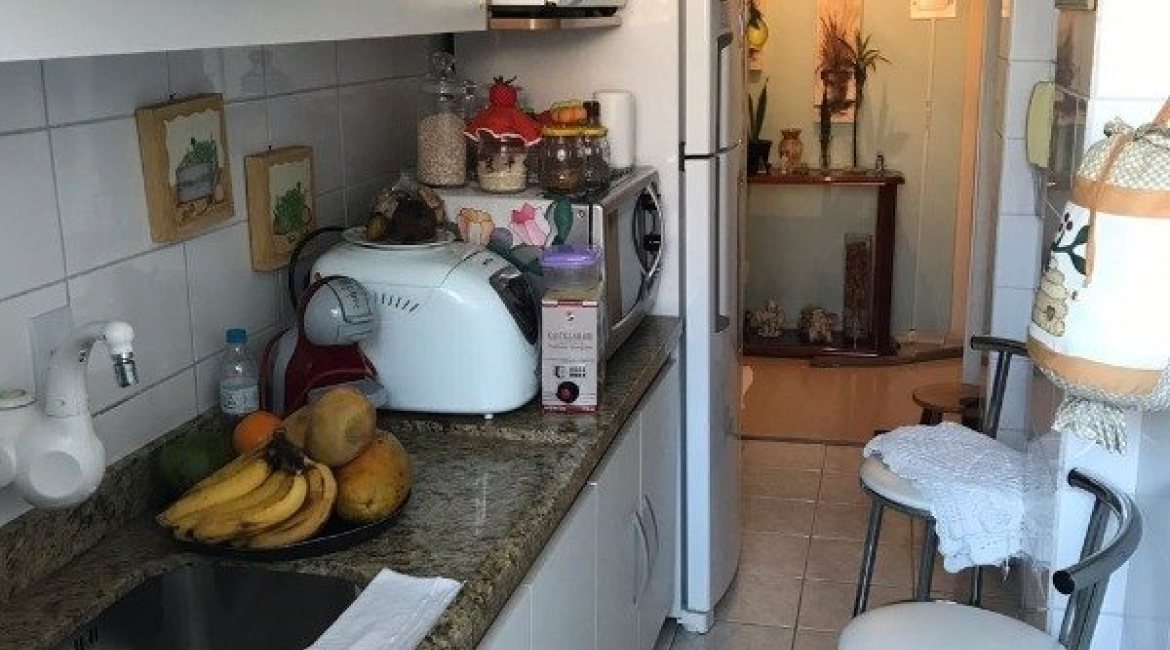 Apartamento à venda com 57m², 2 dormitórios, 1 vaga, no bairro Menino Deus em Porto Alegre
