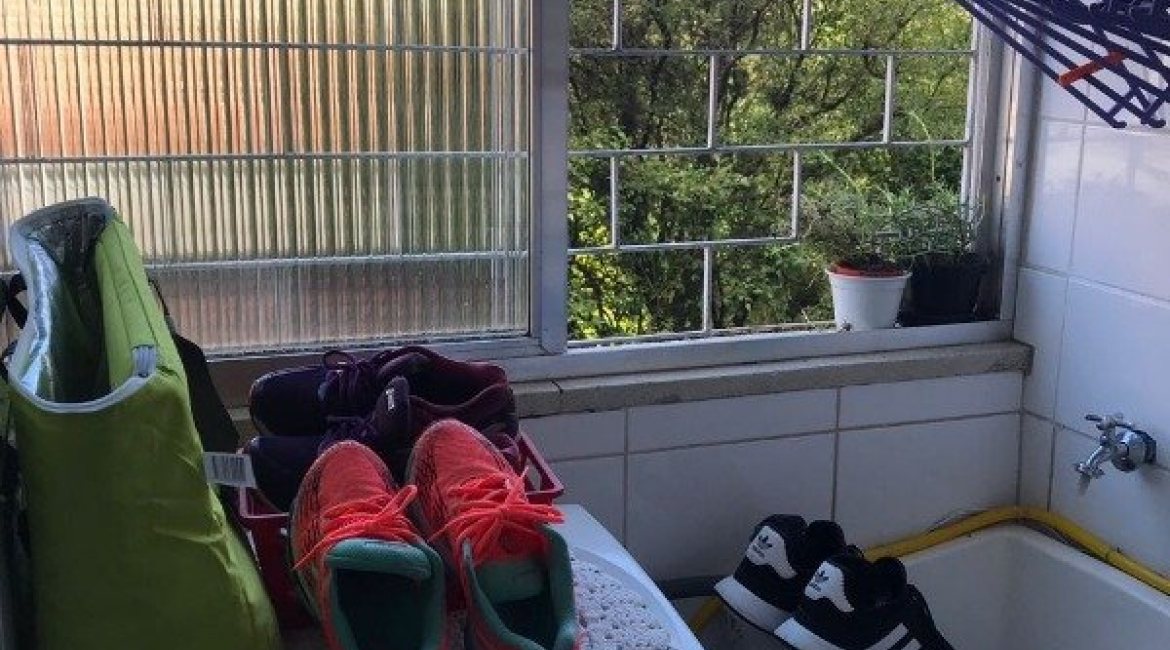 Apartamento à venda com 57m², 2 dormitórios, 1 vaga, no bairro Menino Deus em Porto Alegre