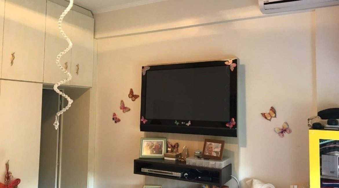 Apartamento à venda com 57m², 2 dormitórios, 1 vaga, no bairro Menino Deus em Porto Alegre