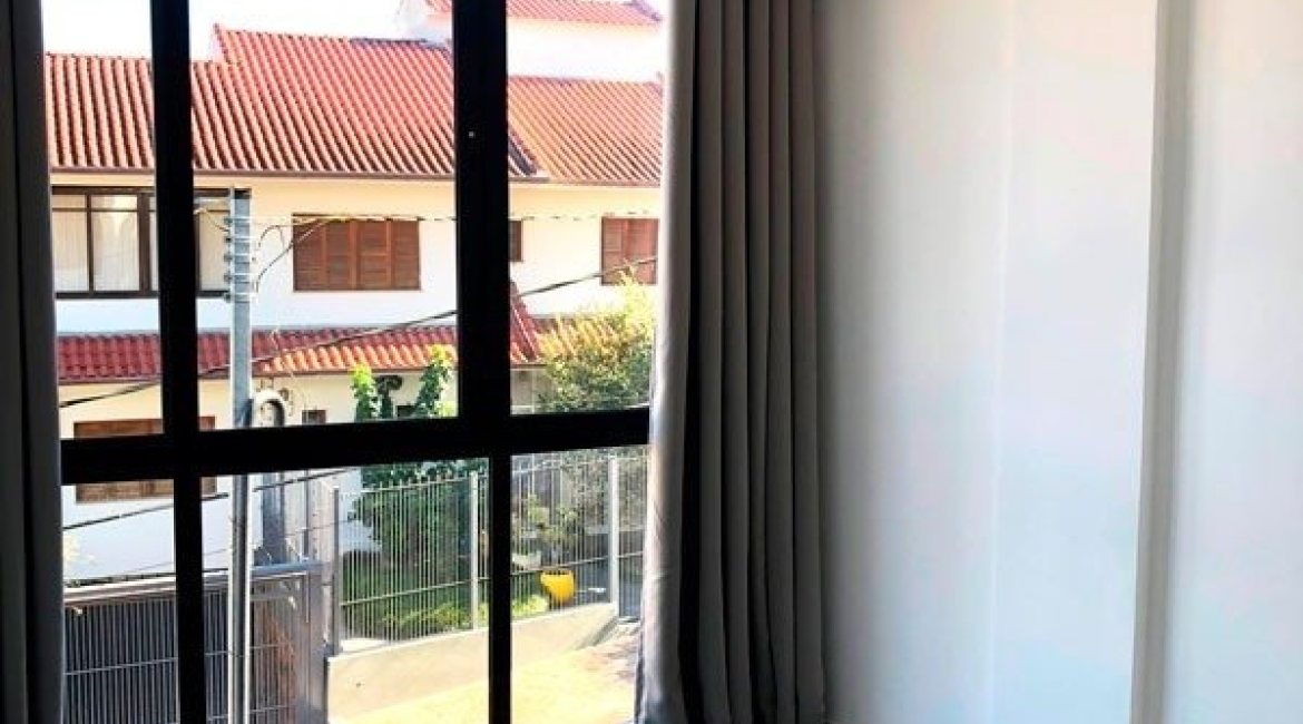 Casa em Condomínio à venda com 284m², 3 dormitórios, 1 suíte, 2 vagas, no bairro Nonoai em Porto Alegre