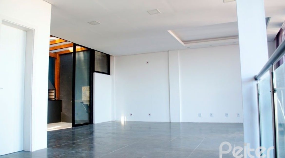 Casa em Condomínio à venda com 284m², 3 dormitórios, 1 suíte, 2 vagas, no bairro Nonoai em Porto Alegre