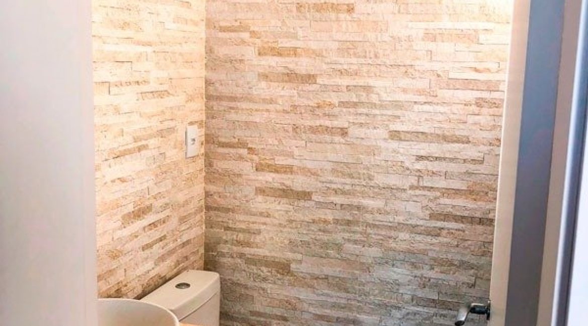 Casa em Condomínio à venda com 284m², 3 dormitórios, 1 suíte, 2 vagas, no bairro Nonoai em Porto Alegre