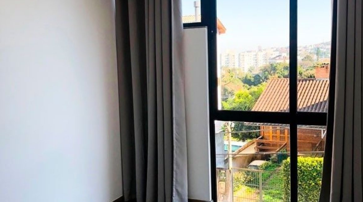 Casa em Condomínio à venda com 284m², 3 dormitórios, 1 suíte, 2 vagas, no bairro Nonoai em Porto Alegre
