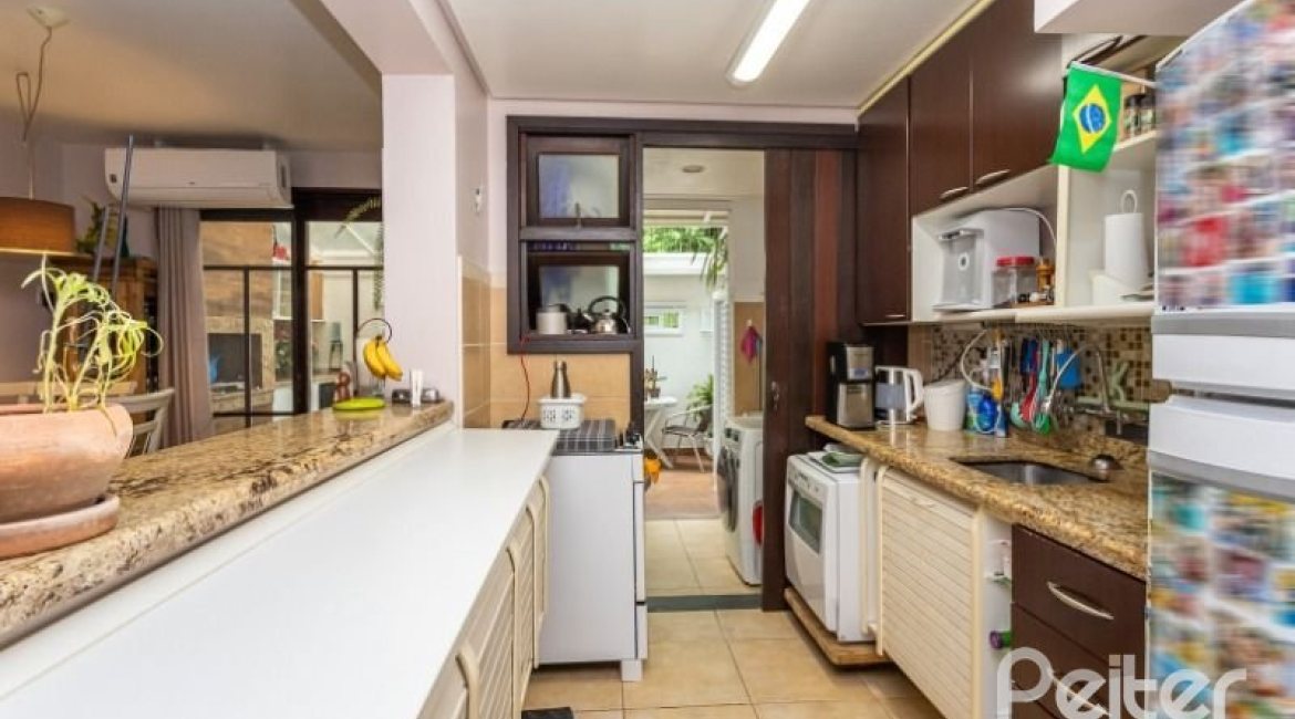  à venda, no bairro  em 