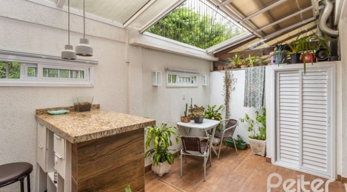  à venda, no bairro  em 