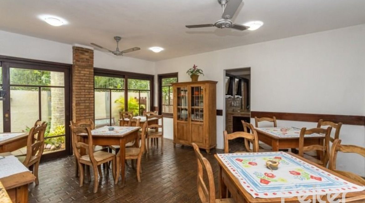  à venda, no bairro  em 