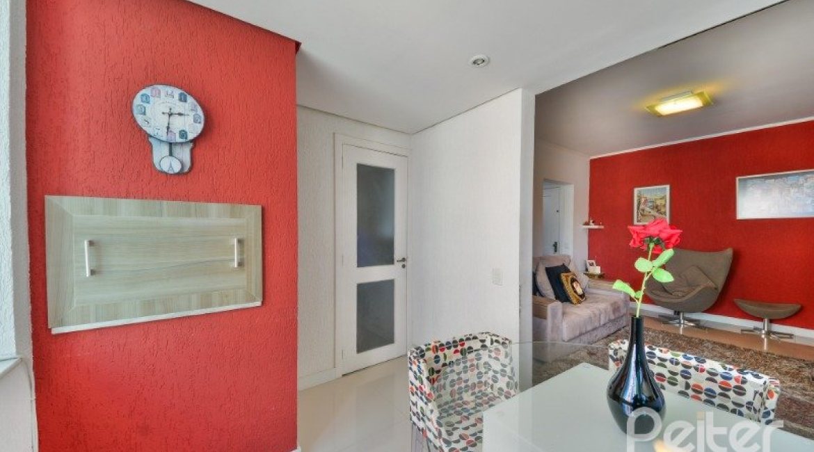 Apartamento à venda com 76m², 2 dormitórios, 1 suíte, 1 vaga, no bairro Tristeza em Porto Alegre