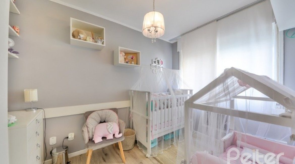 Apartamento à venda com 76m², 2 dormitórios, 1 suíte, 1 vaga, no bairro Tristeza em Porto Alegre