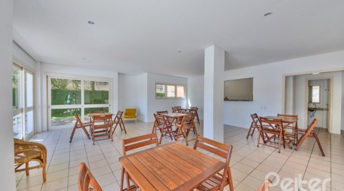 Apartamento à venda com 76m², 2 dormitórios, 1 suíte, 1 vaga, no bairro Tristeza em Porto Alegre