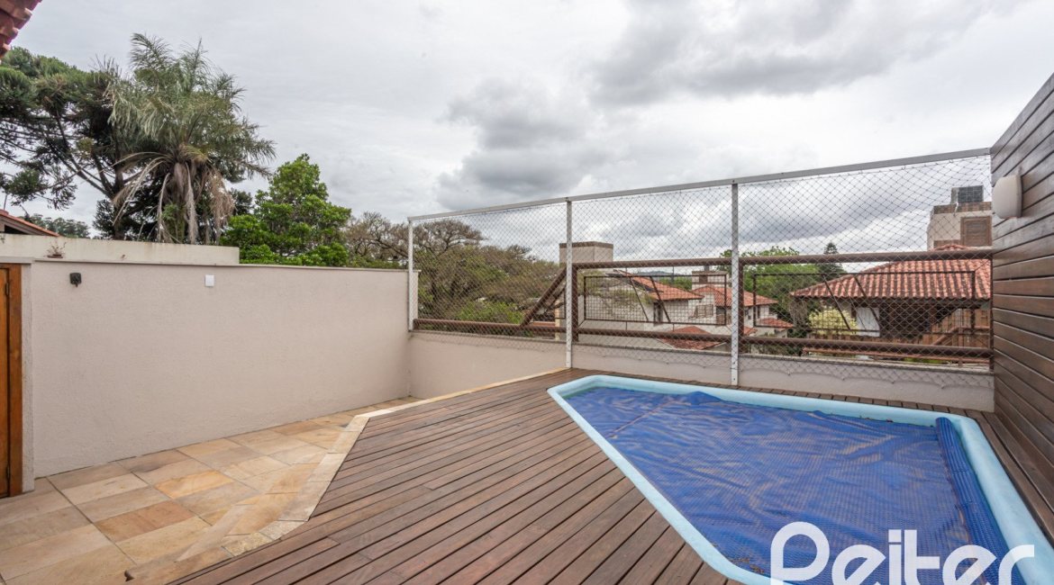 Casa em Condomínio à venda com 290m², 3 dormitórios, 1 suíte, 2 vagas, no bairro Jardim Isabel em Porto Alegre