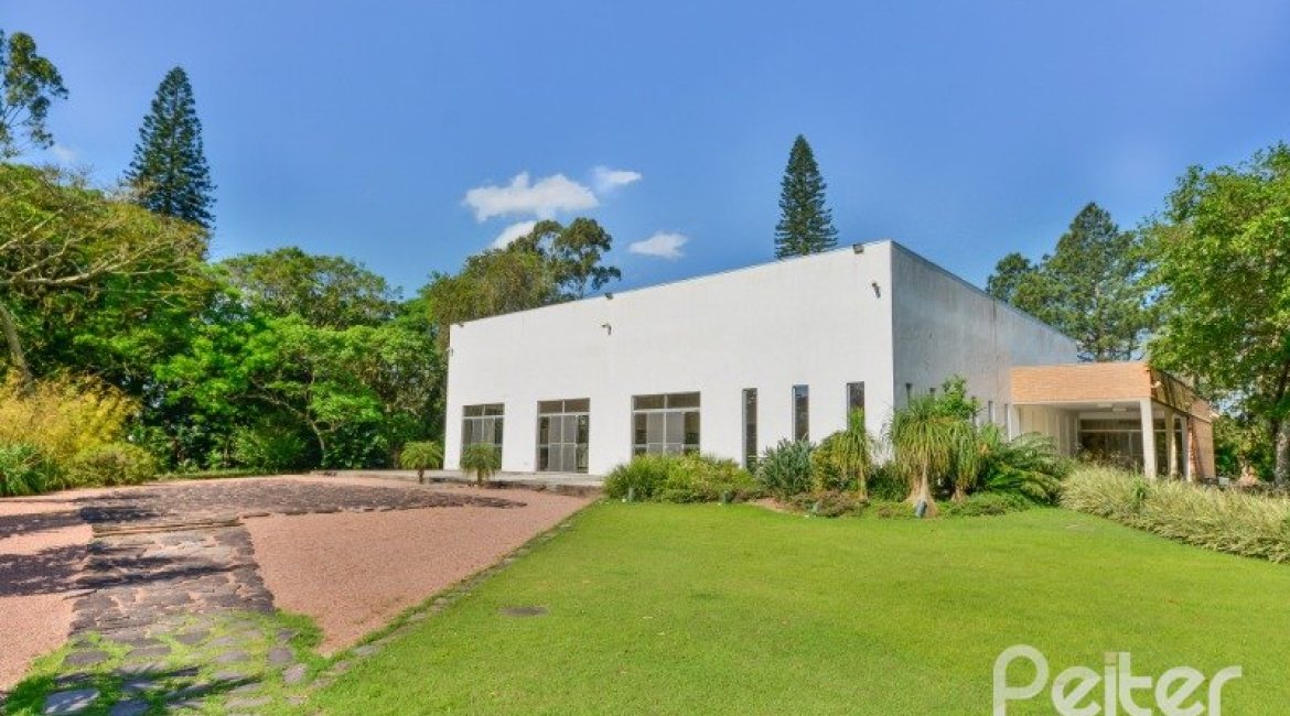 Casa à venda com 1000m², no bairro Chapéu do Sol em Porto Alegre