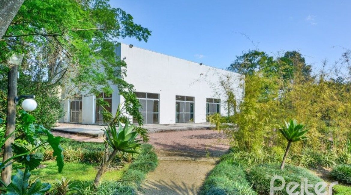 Casa à venda com 1000m², no bairro Chapéu do Sol em Porto Alegre