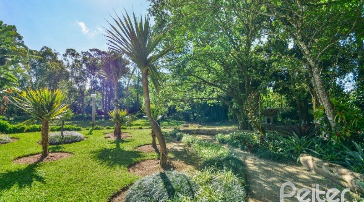 Comercial à venda com 1000m², no bairro Chapéu do Sol em Porto Alegre