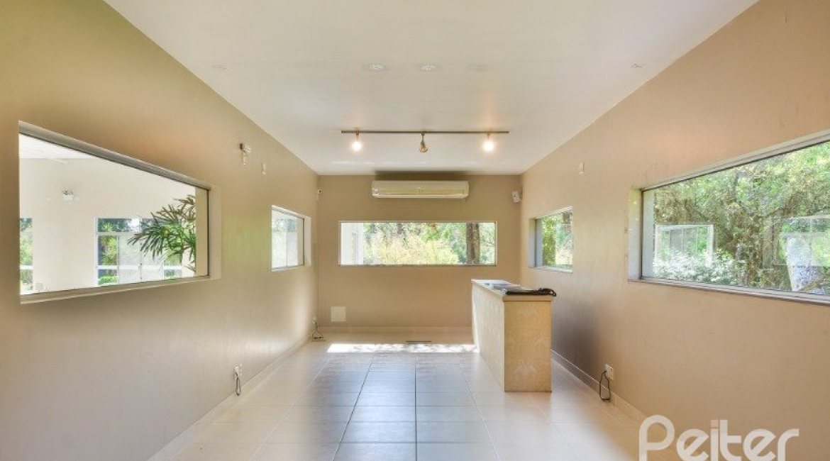 Comercial à venda com 1000m², no bairro Chapéu do Sol em Porto Alegre