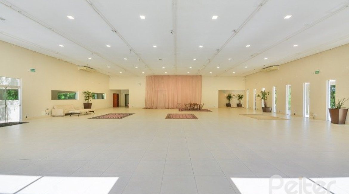 Comercial à venda com 1000m², no bairro Chapéu do Sol em Porto Alegre