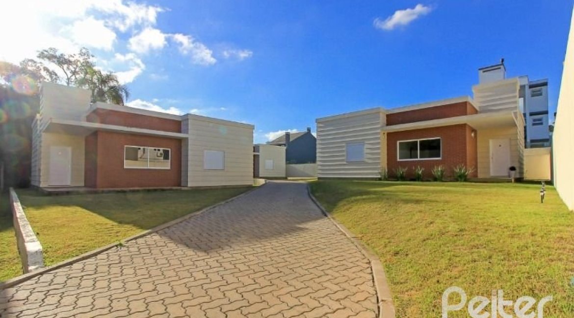 Casa em Condomínio à venda com 123m², 3 dormitórios, 1 suíte, 2 vagas, no bairro Hípica em Porto Alegre