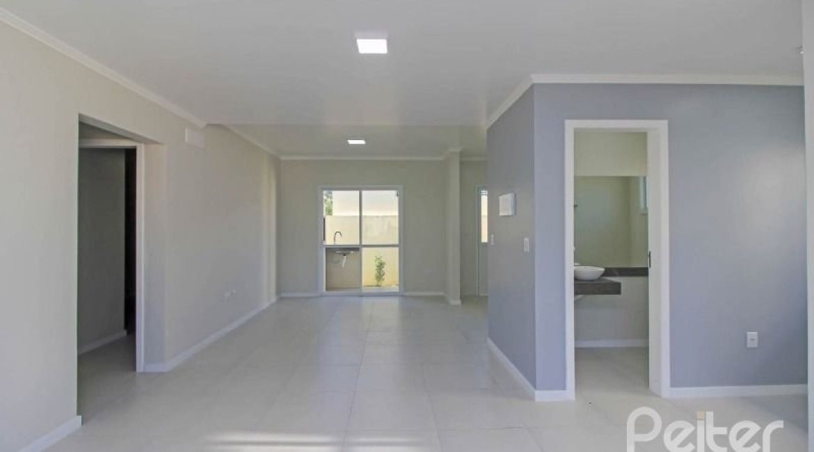 Casa em Condomínio à venda com 123m², 3 dormitórios, 1 suíte, 2 vagas, no bairro Hípica em Porto Alegre