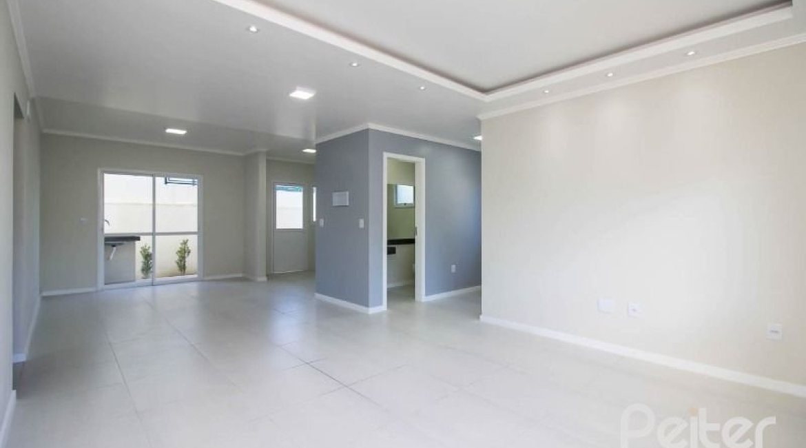 Casa em Condomínio à venda com 123m², 3 dormitórios, 1 suíte, 2 vagas, no bairro Hípica em Porto Alegre