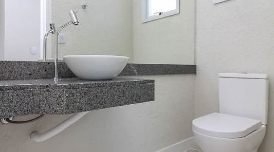 Casa em Condomínio à venda com 123m², 3 dormitórios, 1 suíte, 2 vagas, no bairro Hípica em Porto Alegre