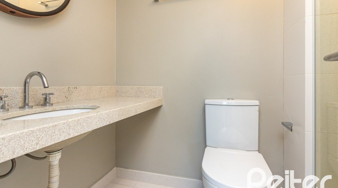 Apartamento à venda com 100m², 3 dormitórios, 1 suíte, 2 vagas, no bairro Cristal em Porto Alegre