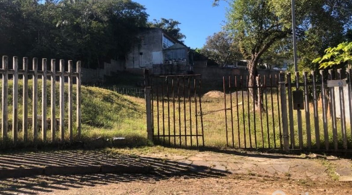 Terreno à venda, no bairro Jardim Isabel em Porto Alegre