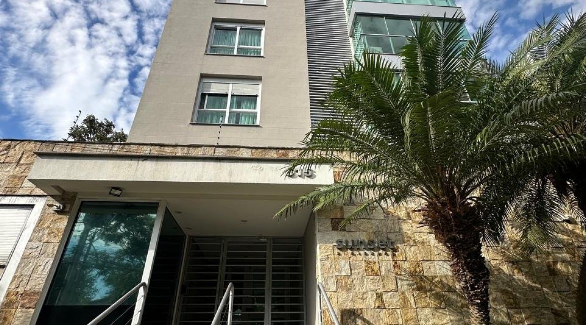 Apartamento à venda com 89m², 2 dormitórios, 1 suíte, 1 vaga, no bairro Tristeza em Porto Alegre