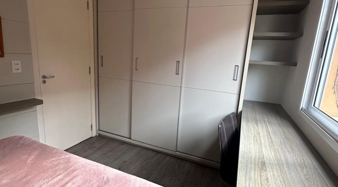 Apartamento à venda com 89m², 2 dormitórios, 1 suíte, 1 vaga, no bairro Tristeza em Porto Alegre