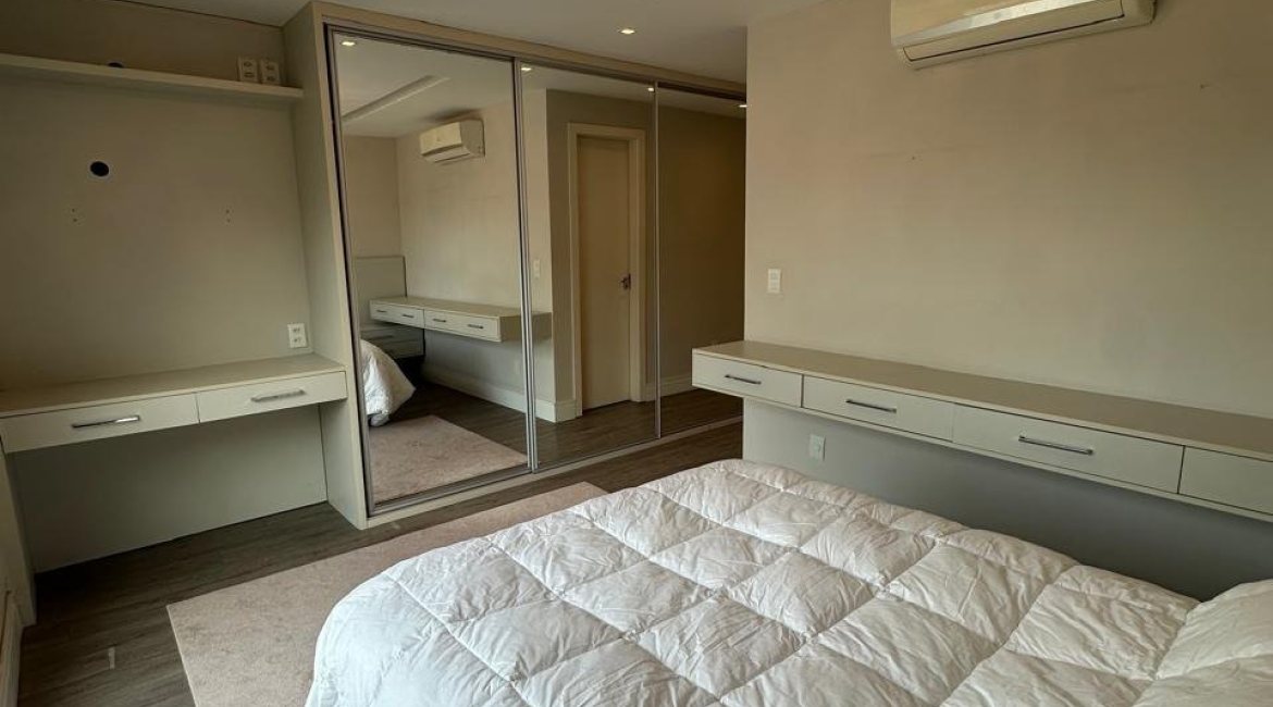 Apartamento à venda com 89m², 2 dormitórios, 1 suíte, 1 vaga, no bairro Tristeza em Porto Alegre