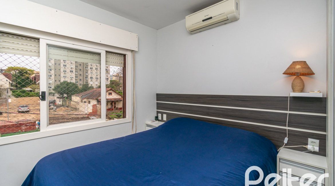 Cobertura à venda com 132m², 2 dormitórios, 1 suíte, 2 vagas, no bairro Tristeza em Porto Alegre