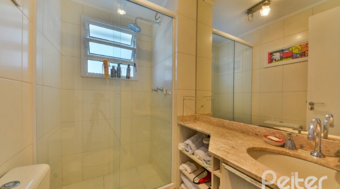 Apartamento à venda com 73m², 3 dormitórios, 1 suíte, 2 vagas, no bairro Tristeza em Porto Alegre