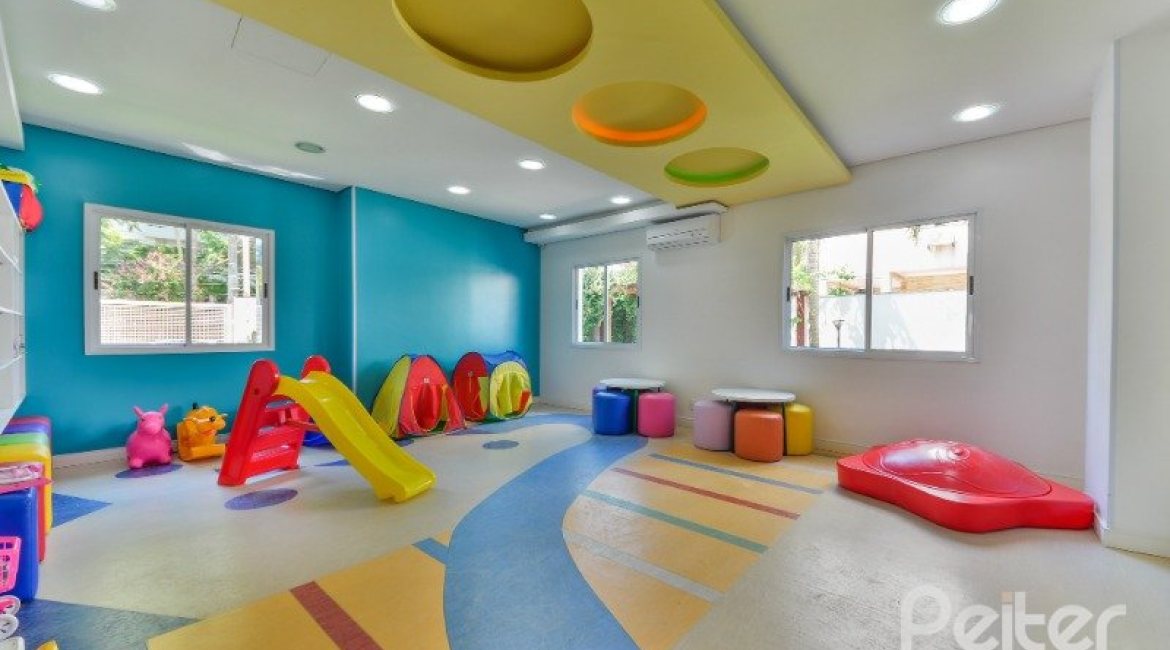 Apartamento à venda com 73m², 3 dormitórios, 1 suíte, 2 vagas, no bairro Tristeza em Porto Alegre