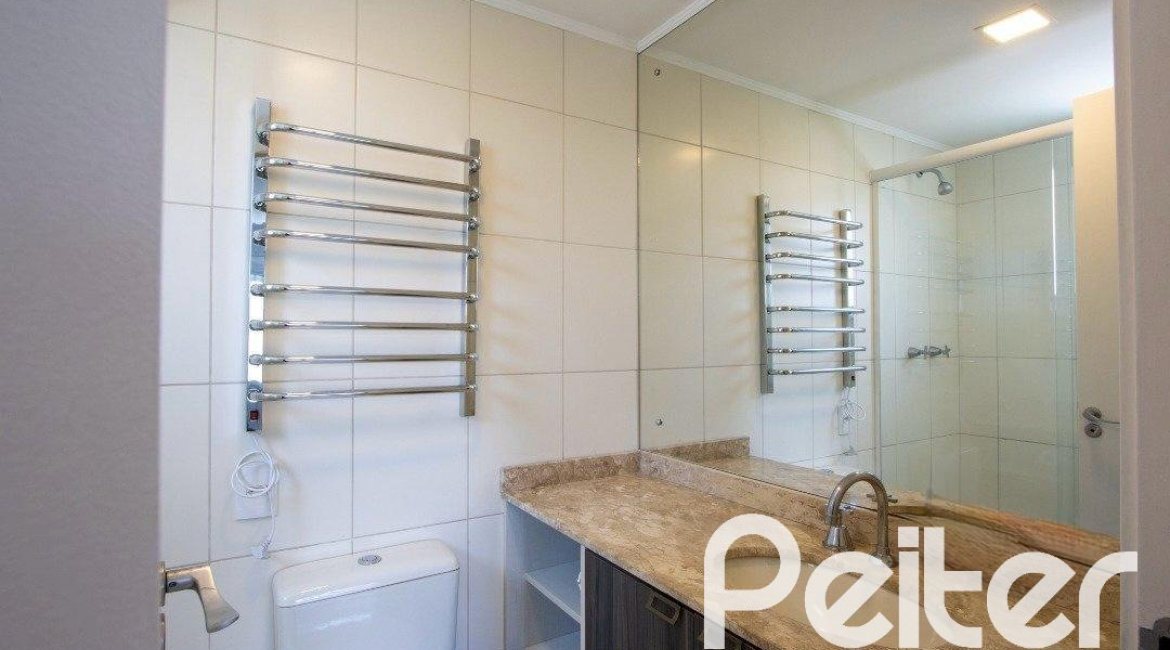 Apartamento à venda com 73m², 3 dormitórios, 1 suíte, 2 vagas, no bairro Tristeza em Porto Alegre