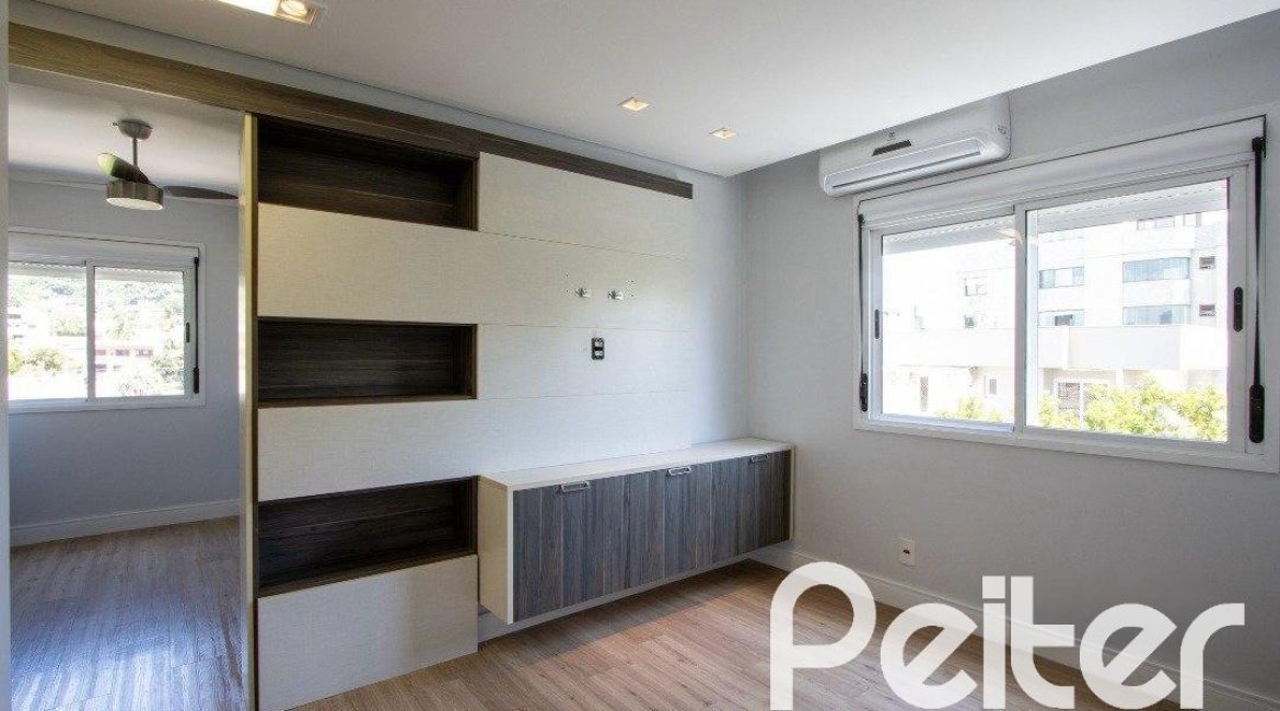 Apartamento à venda com 73m², 3 dormitórios, 1 suíte, 2 vagas, no bairro Tristeza em Porto Alegre