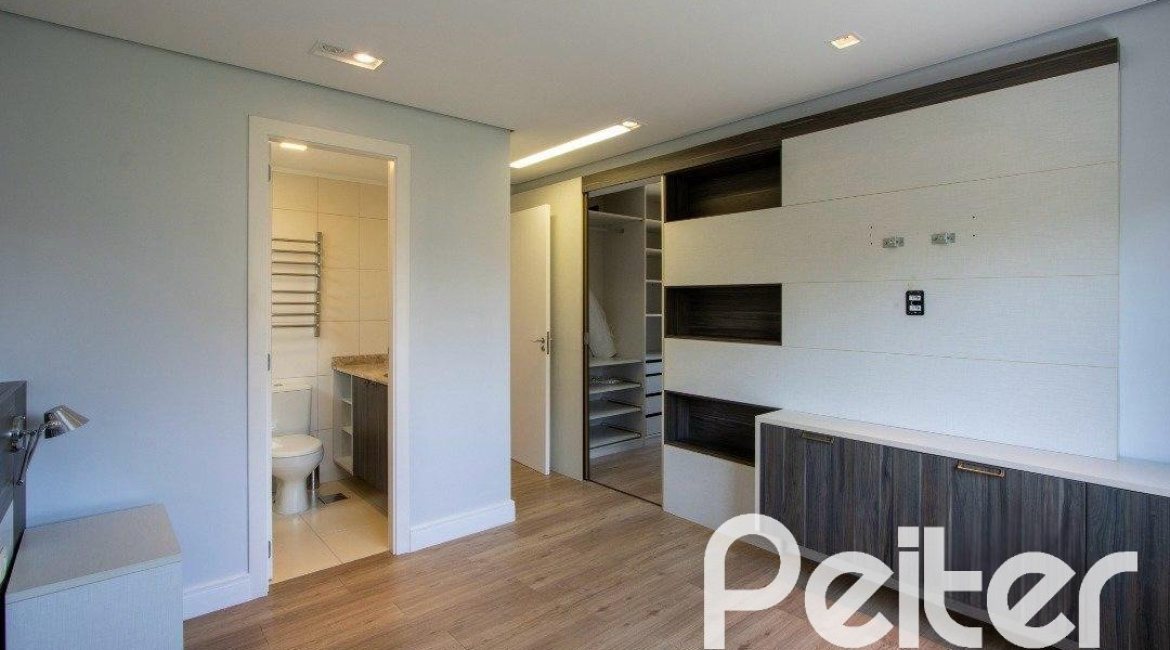 Apartamento à venda com 73m², 3 dormitórios, 1 suíte, 2 vagas, no bairro Tristeza em Porto Alegre