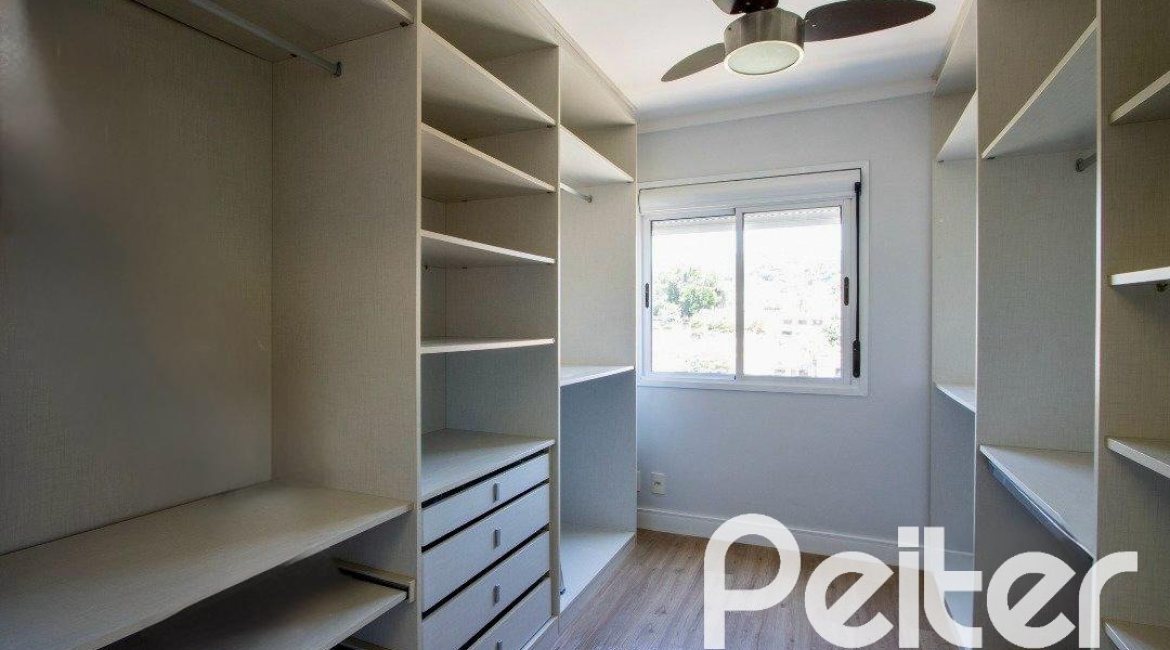 Apartamento à venda com 73m², 3 dormitórios, 1 suíte, 2 vagas, no bairro Tristeza em Porto Alegre