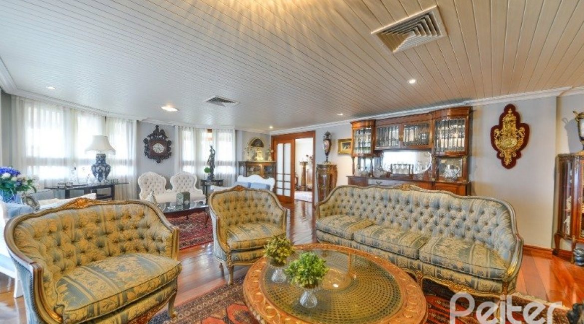 Apartamento à venda com 246m², 3 dormitórios, 1 suíte, 2 vagas, no bairro Cristal em Porto Alegre