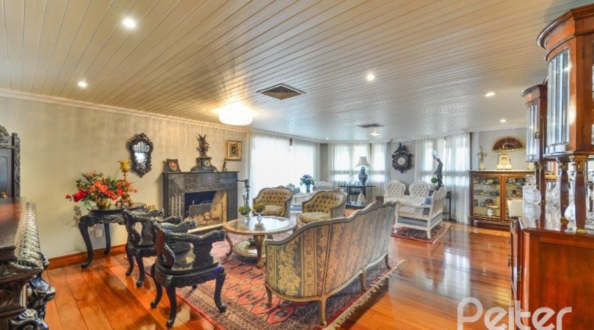 Apartamento à venda com 246m², 3 dormitórios, 1 suíte, 2 vagas, no bairro Cristal em Porto Alegre